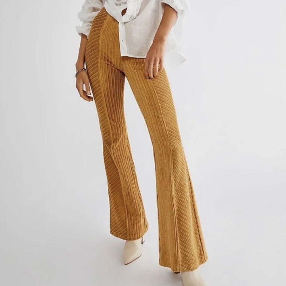 Free People Velvet Slim Pull-On Pant Gold (XS)